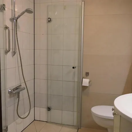 Haselbusch - Lastering Ferienhaeuser & *